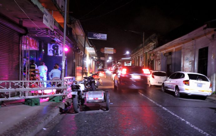 Bares, tragos y música: la fiesta no ha parado en Carazo pese a la pandemia