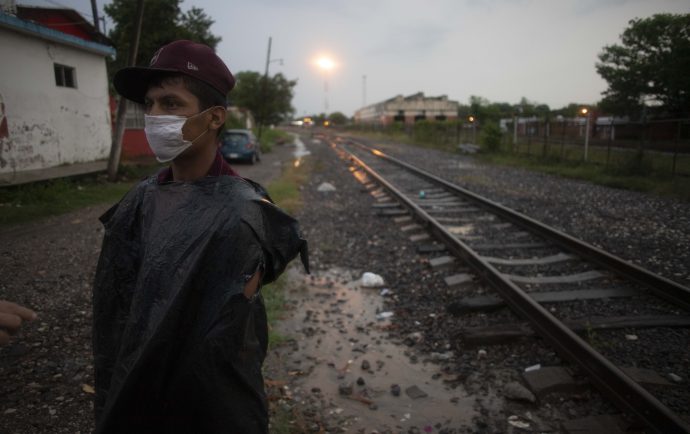 Las rutas oscuras impuestas por la pandemia y la xenofobia a los migrantes