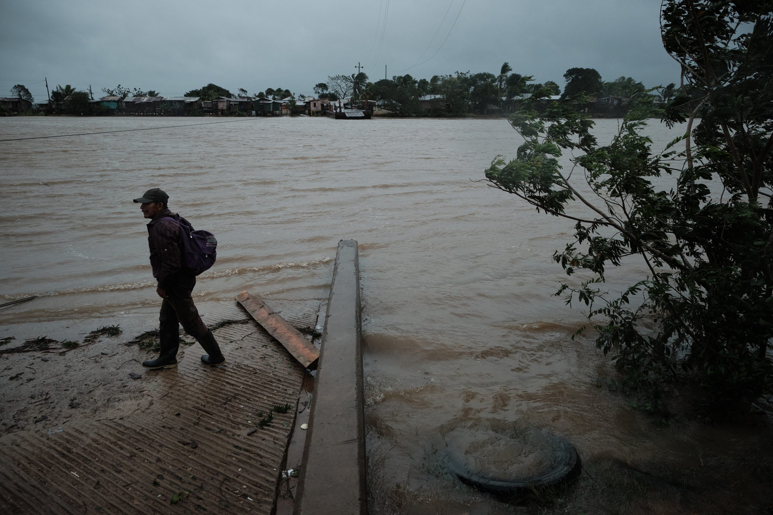 Huracanes y pandemia: la tormenta perfecta para comunidades afectadas