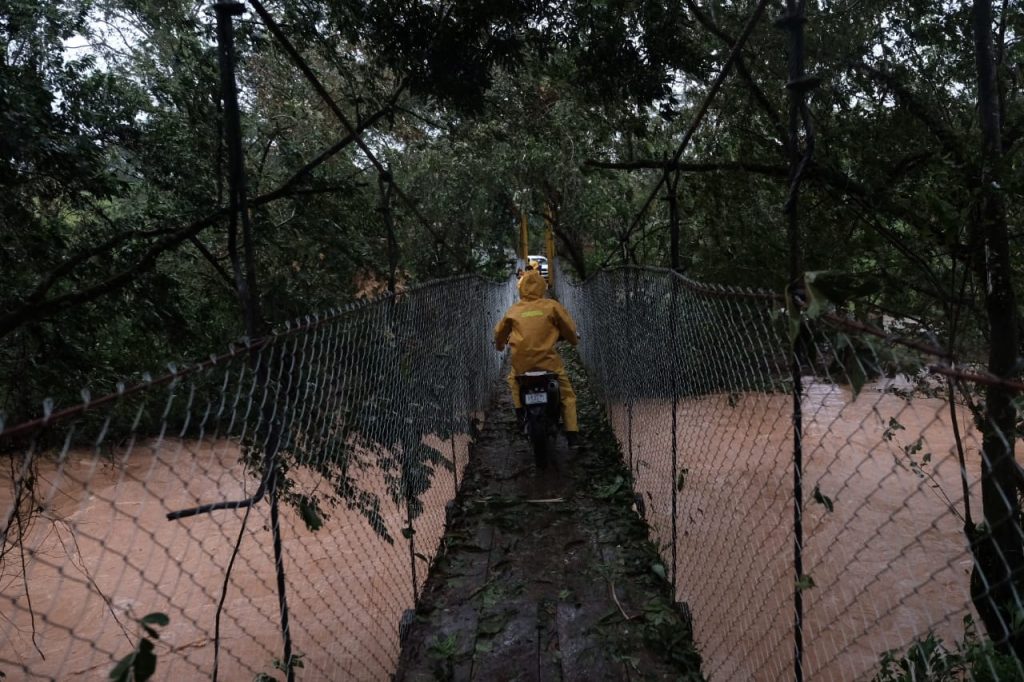 Iota impacta con fuerza y provoca inundaciones en gran parte de Nicaragua