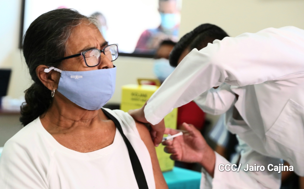 Inicia “vacunación voluntaria” sin un plan claro de aplicación en Nicaragua