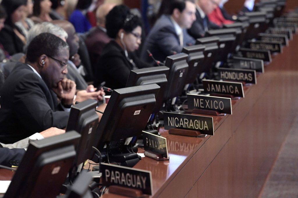 Ortega radicaliza su salida de la OEA con ocupación policial de la oficina del organismo