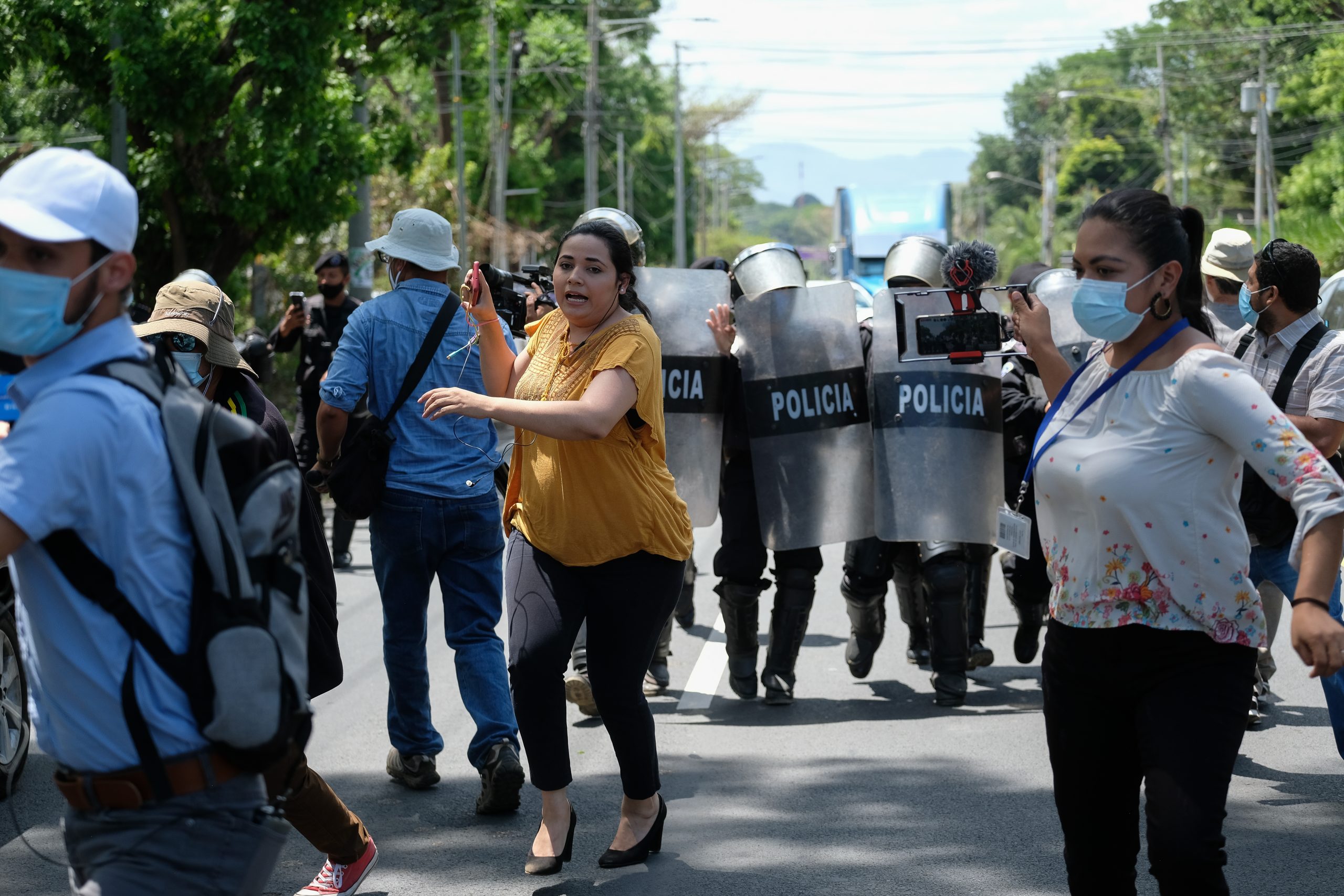 Dictadura impone arresto domiciliario a Cristiana Chamorro y la mantiene aislada