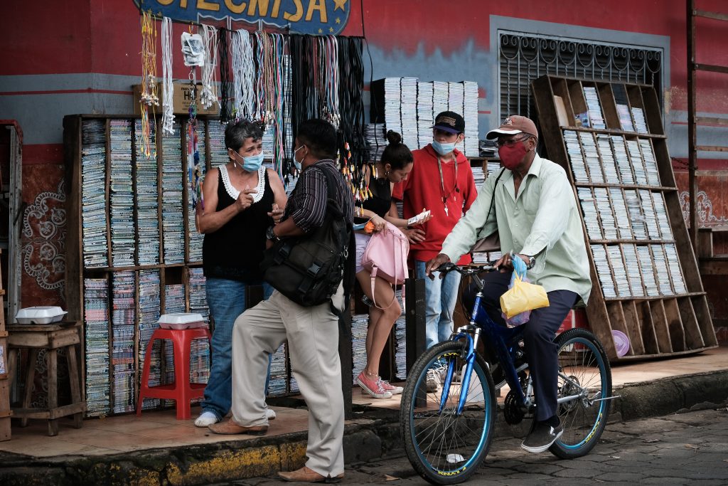 Nicaragua enfrenta un segundo rebrote de COVID-19 que el gobierno minimiza