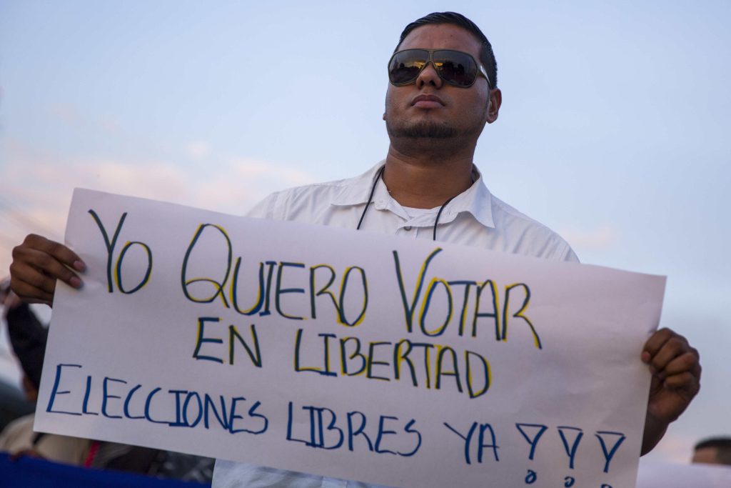 Verificación ciudadana arranca en internet con anomalías y suspicacias