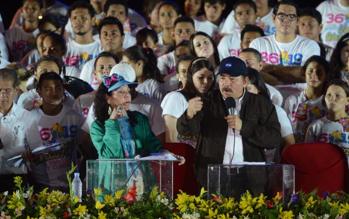 Ortega y Murillo inscriben sus candidaturas en unas elecciones “a su medida”