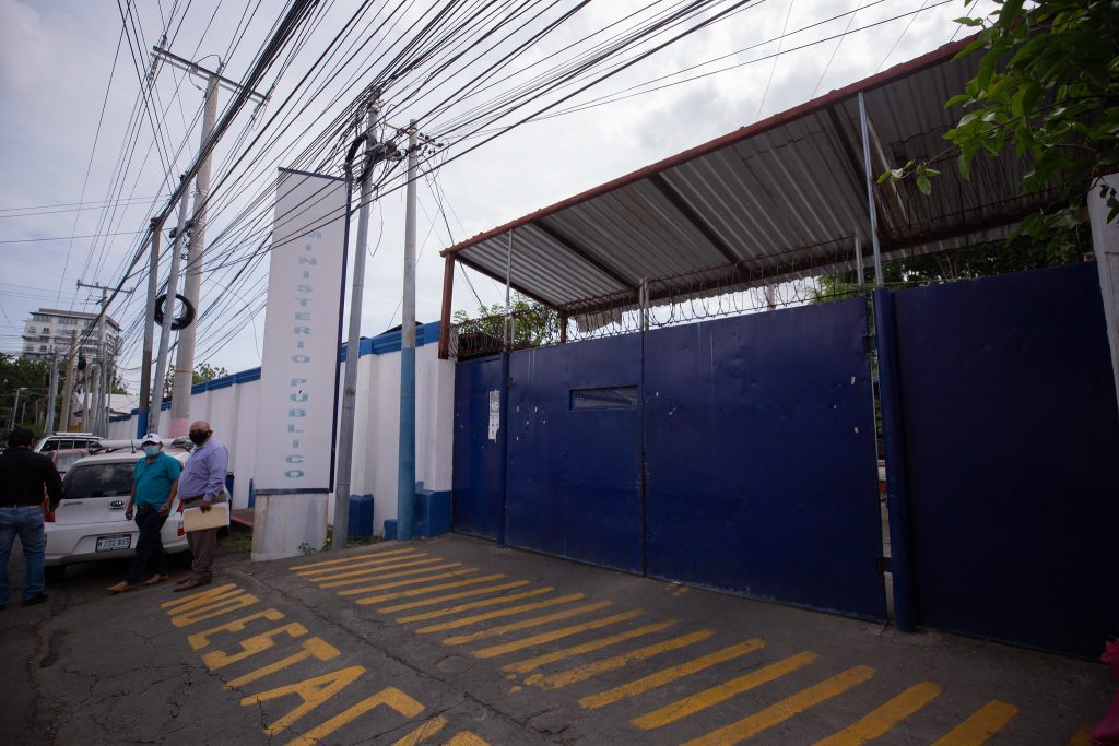 Fiscalía amplía acusación contra Cristiana Chamorro y exfuncionarios de la FVBCh