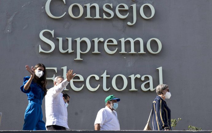Dictadura cancela personería de CxL y sella una elección a su medida