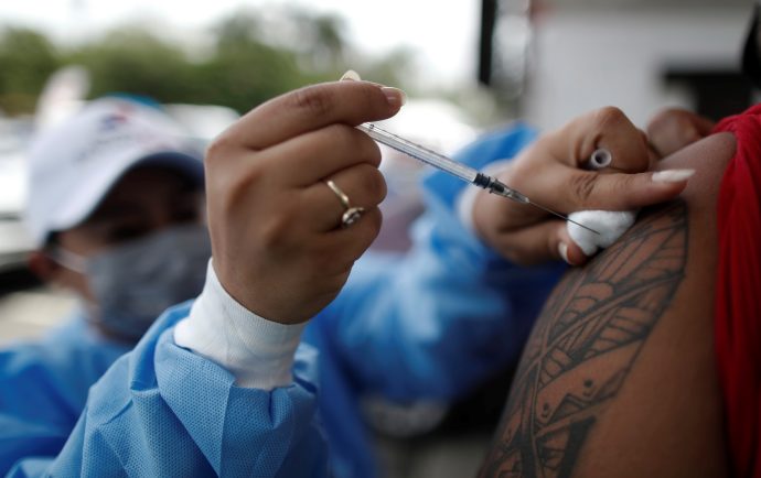 Régimen apenas ha vacunado a 7.5% de los nicaragüenses y recurre a dosis cubanas