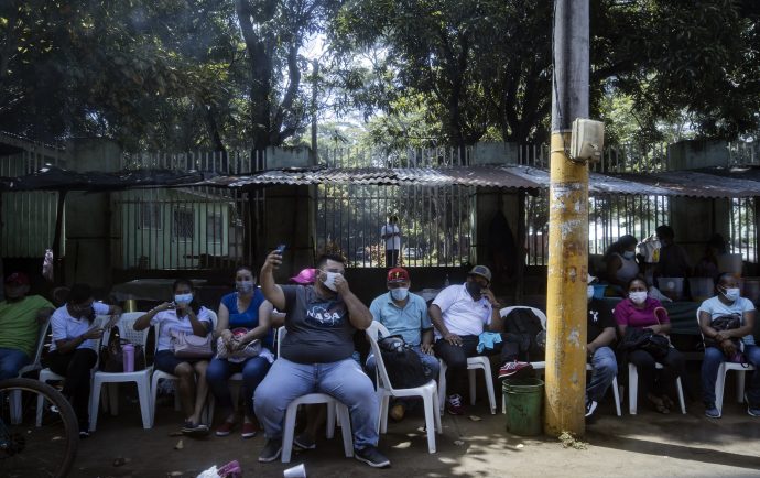 Día 3 de vacunación: Masaya arranca a medianoche y en Managua las filas aceleran