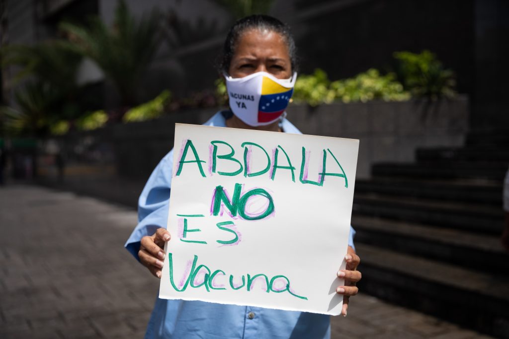 Régimen apenas ha vacunado a 7.5% de los nicaragüenses y recurre a dosis cubanas