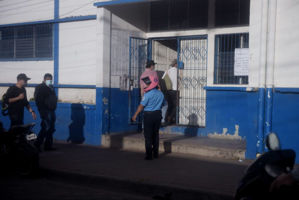 En fotos 📸  | Portazo a la 'Farsa electoral': Centros de votación desérticos