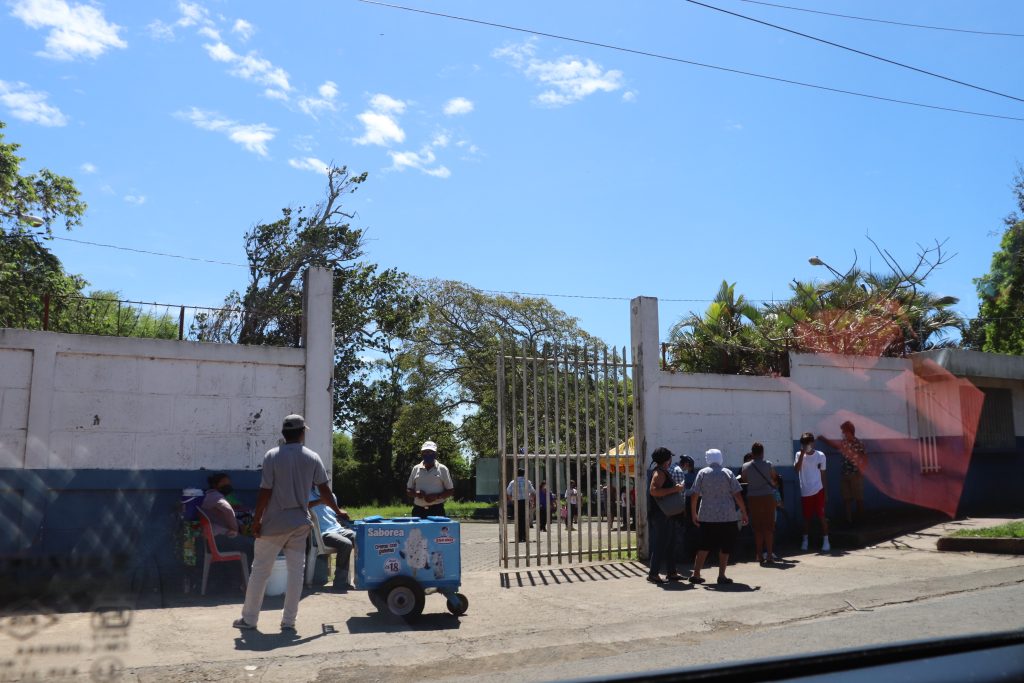 En fotos 📸  | Portazo a la 'Farsa electoral': Centros de votación desérticos