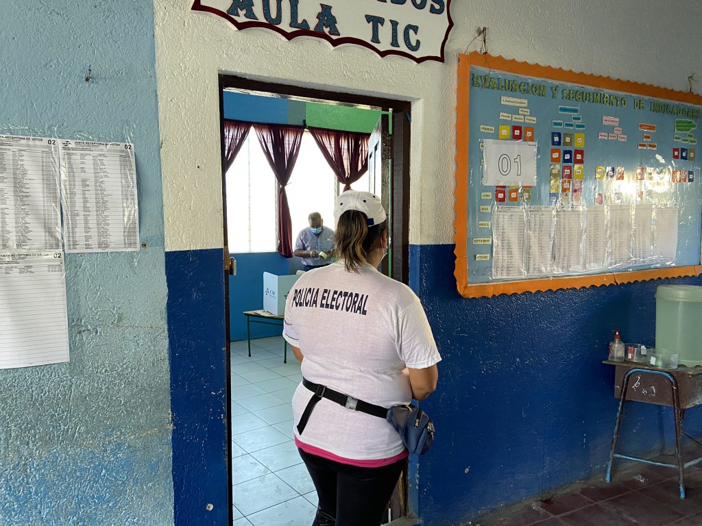 Policías y simpatizante del FSLN únicos votantes en Matagalpa