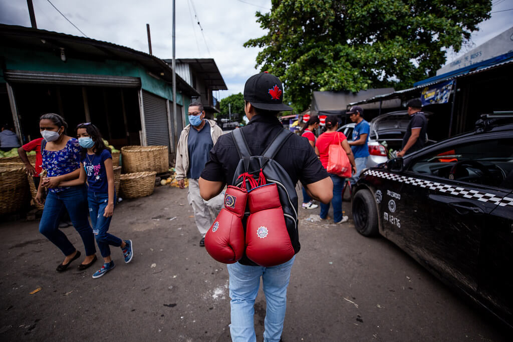 Bryan y el boxeo en el ‘Callejón de la muerte’