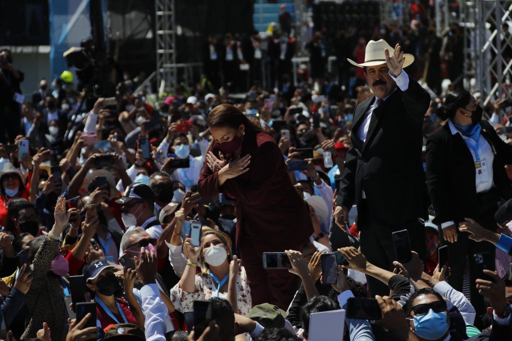 Castro asume el Gobierno de Honduras bajo una “catástrofe”, pero con la esperanza de hacer revolución