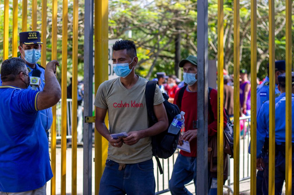 Caravana de migrantes encabezada por nicas se estrella en Guatemala