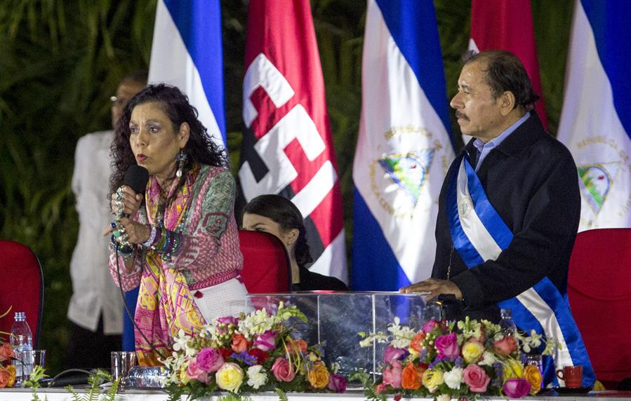 La decadencia de las investiduras de Ortega: Del príncipe de España a Maduro