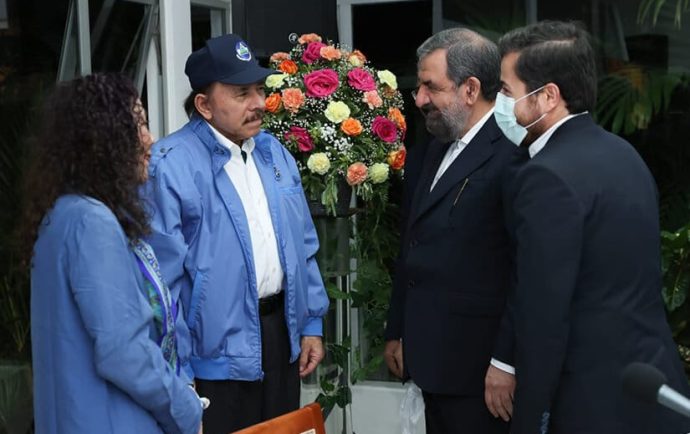 Ortega desafía a Argentina reuniéndose con Rezai