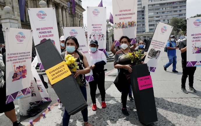 Giammattei archiva polémica Ley 5272 contra el aborto y las minorías en Guatemala