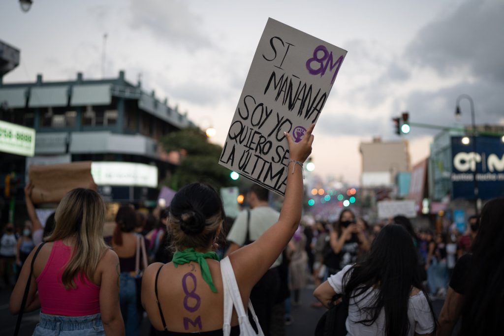 Gritos de libertad por las presas políticas en la marcha 8M en Costa Rica