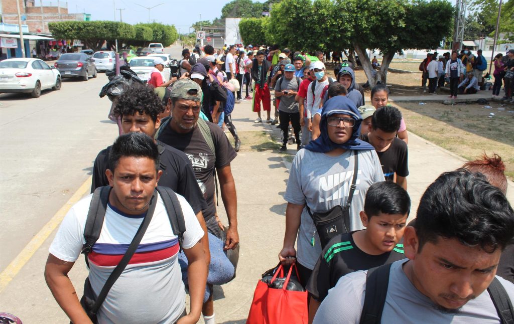 El “viacrucis migrante” cae en Tapachula: centroamericanos no pueden avanzar a EE.UU