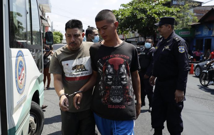 Más Régimen de Excepción en El Salvador: detenciones arbitrarias y acoso al periodismo