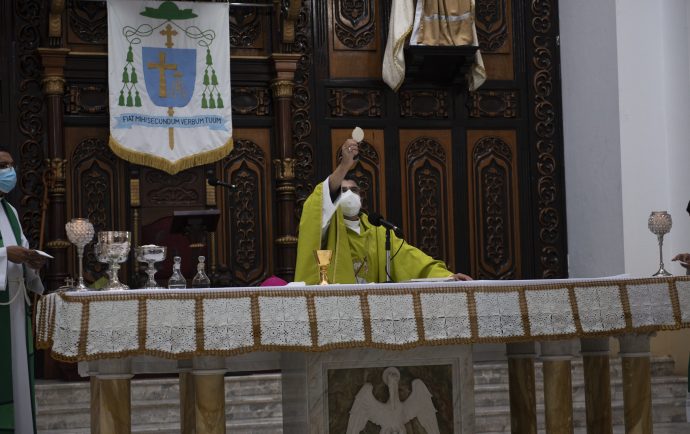 Dictadura arrecia persecución contra religiosos católicos