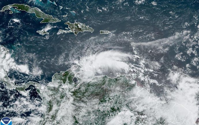 Nicaragua y Costa Rica en alerta ante eventual formación del huracán Bonnie
