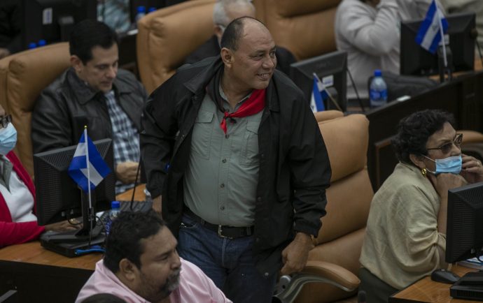 Ortega liquida 93 oenegés más, entre ellas el Centro Nicaragüense de Escritores