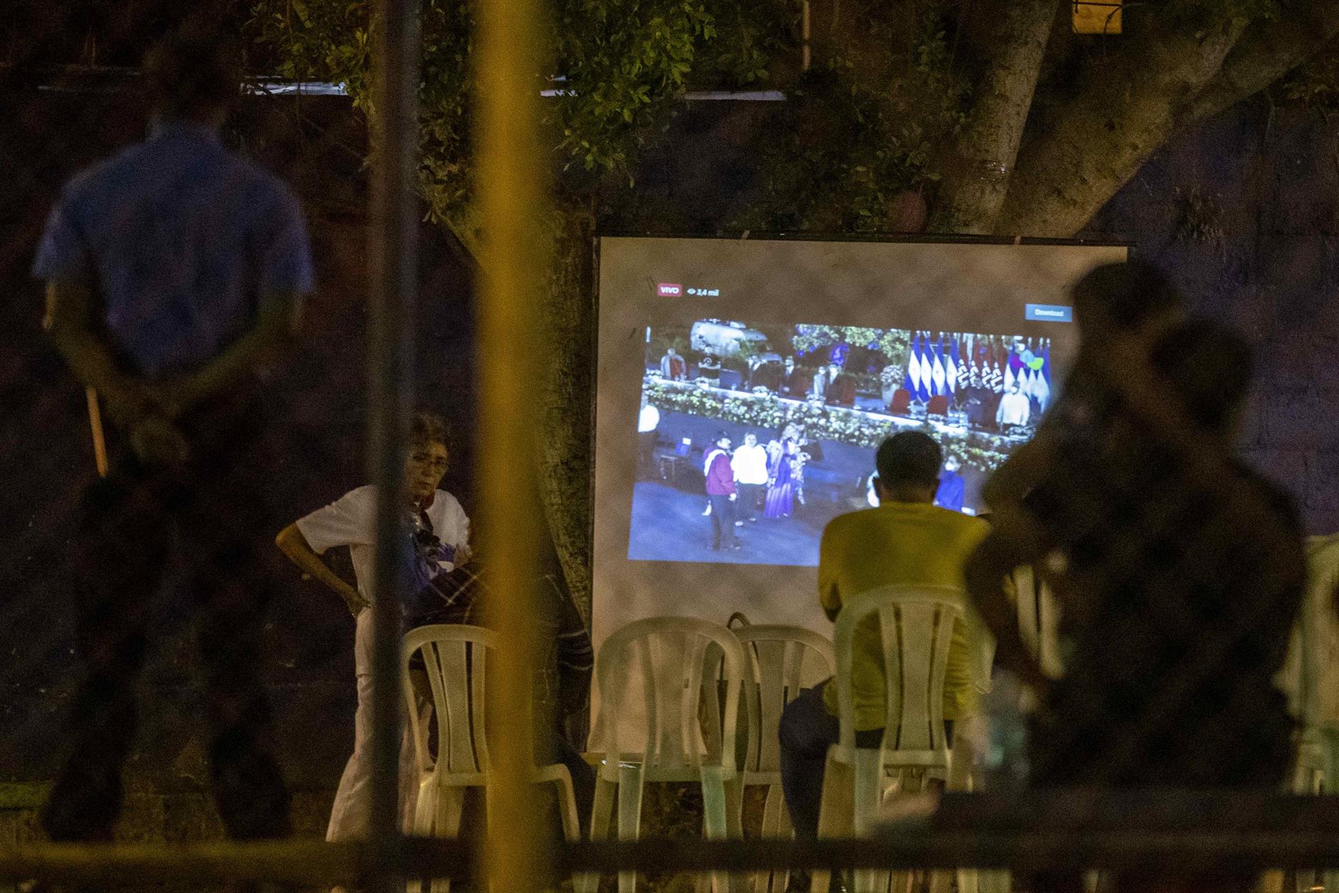 Dictadura impone una sola cultura: “la voz” de Daniel Ortega y Rosario Murillo