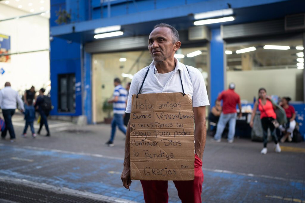 Los “caminantes de Venezuela” que superan el Darién respiran con la ayuda de una Costa Rica saturada