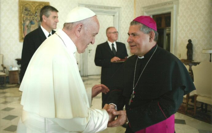 Obispo Herrera niega acercamientos con el régimen sobre el caso de Álvarez