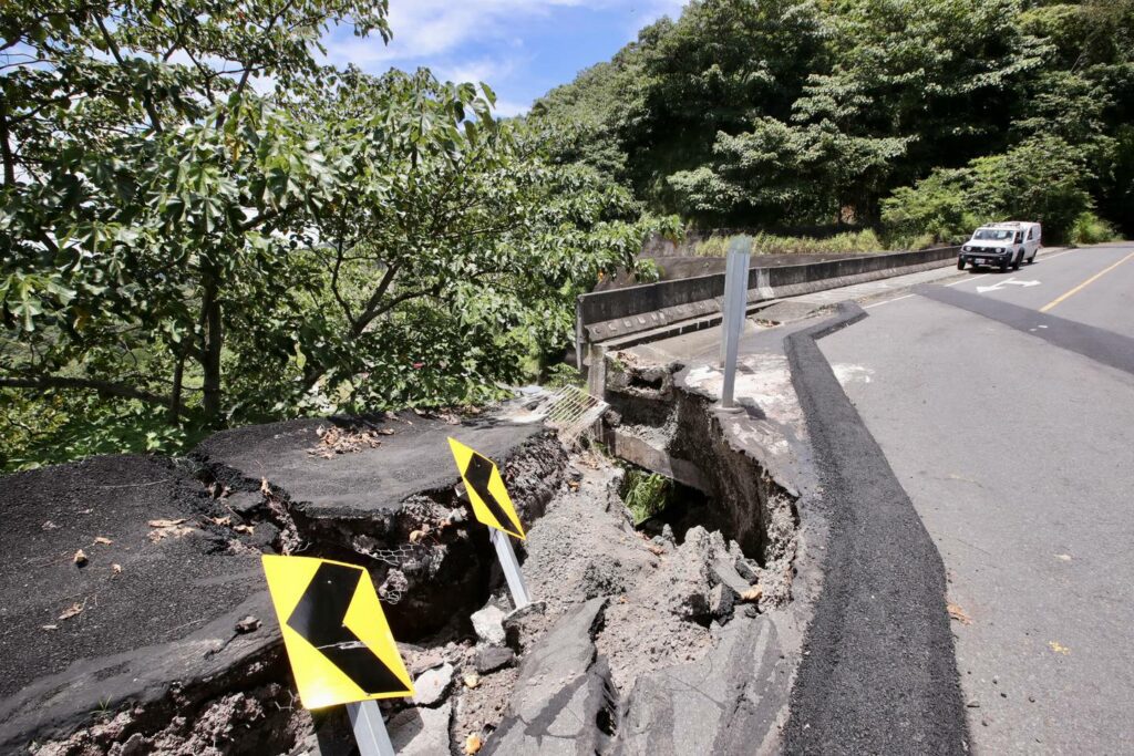 Carreteras y calles ticas: la negación absoluta del “pura vida”