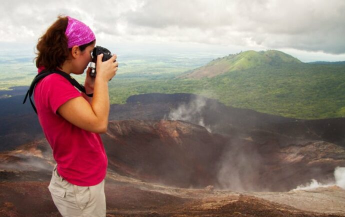 Régimen Ortega-Murillo restringe el ingreso de cámaras fotográficas a los turistas