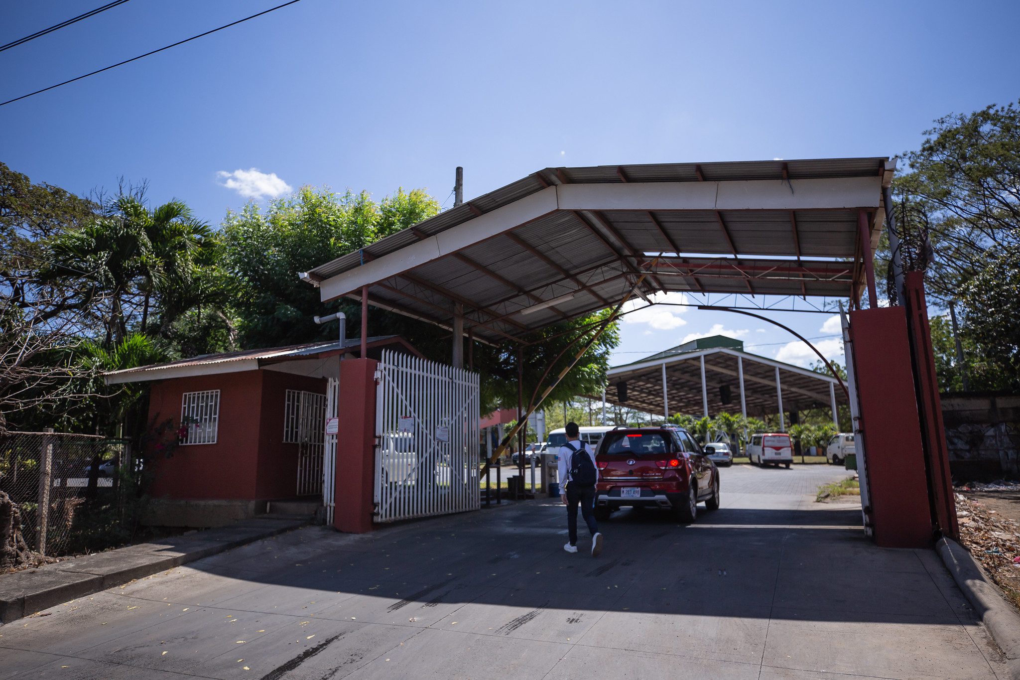 Estudiantes que regresan a clase para cuando “todo haya cambiado”