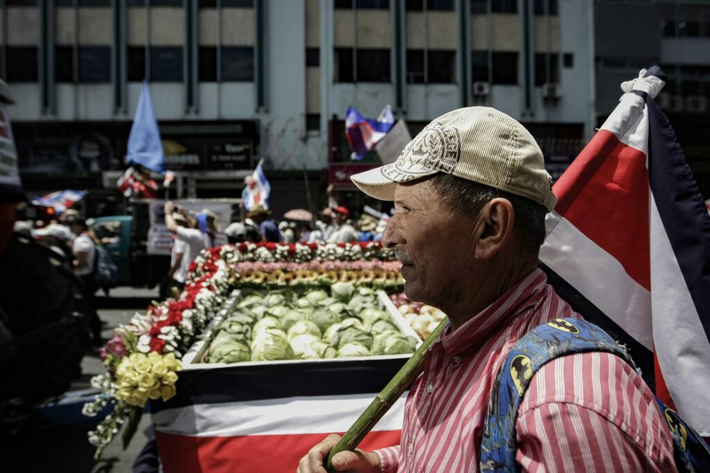 La marcha en defensa del agro, el cóctel opositor que molesta a Rodrigo Chaves