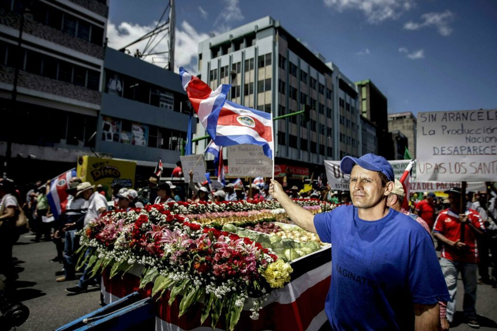 La marcha en defensa del agro, el cóctel opositor que molesta a Rodrigo Chaves