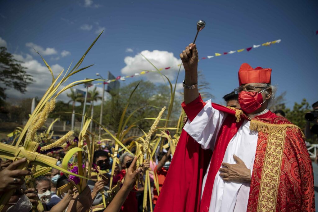 Iglesia por cárcel para los Nazarenos: dictadura prohíbe procesiones de Semana Santa en las calles