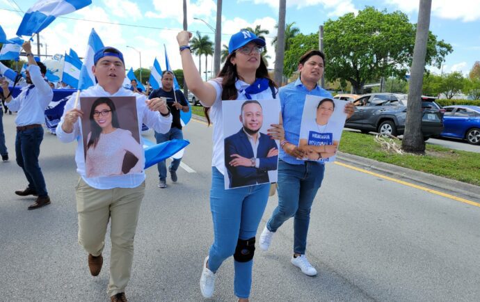 Republicanos amenazan con eliminar parole humanitario y restringir el asilo a nicaragüenses