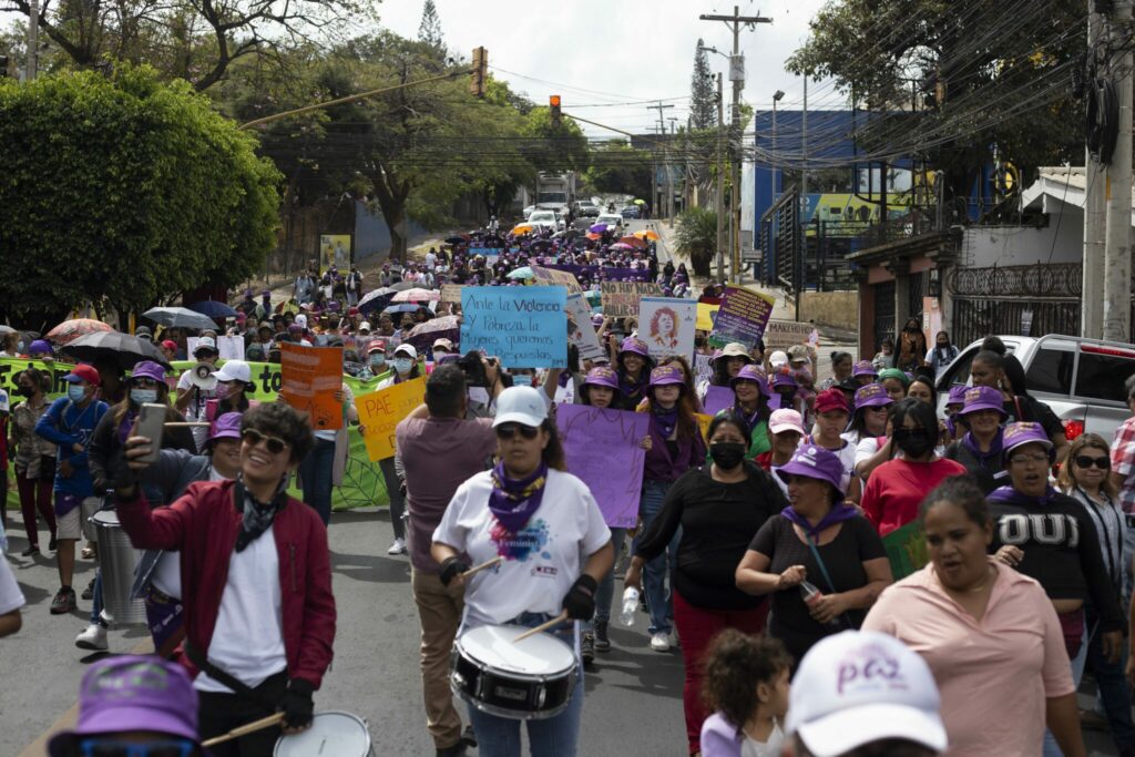 La huella del golpe aún limita los derechos de niñas y mujeres en Honduras