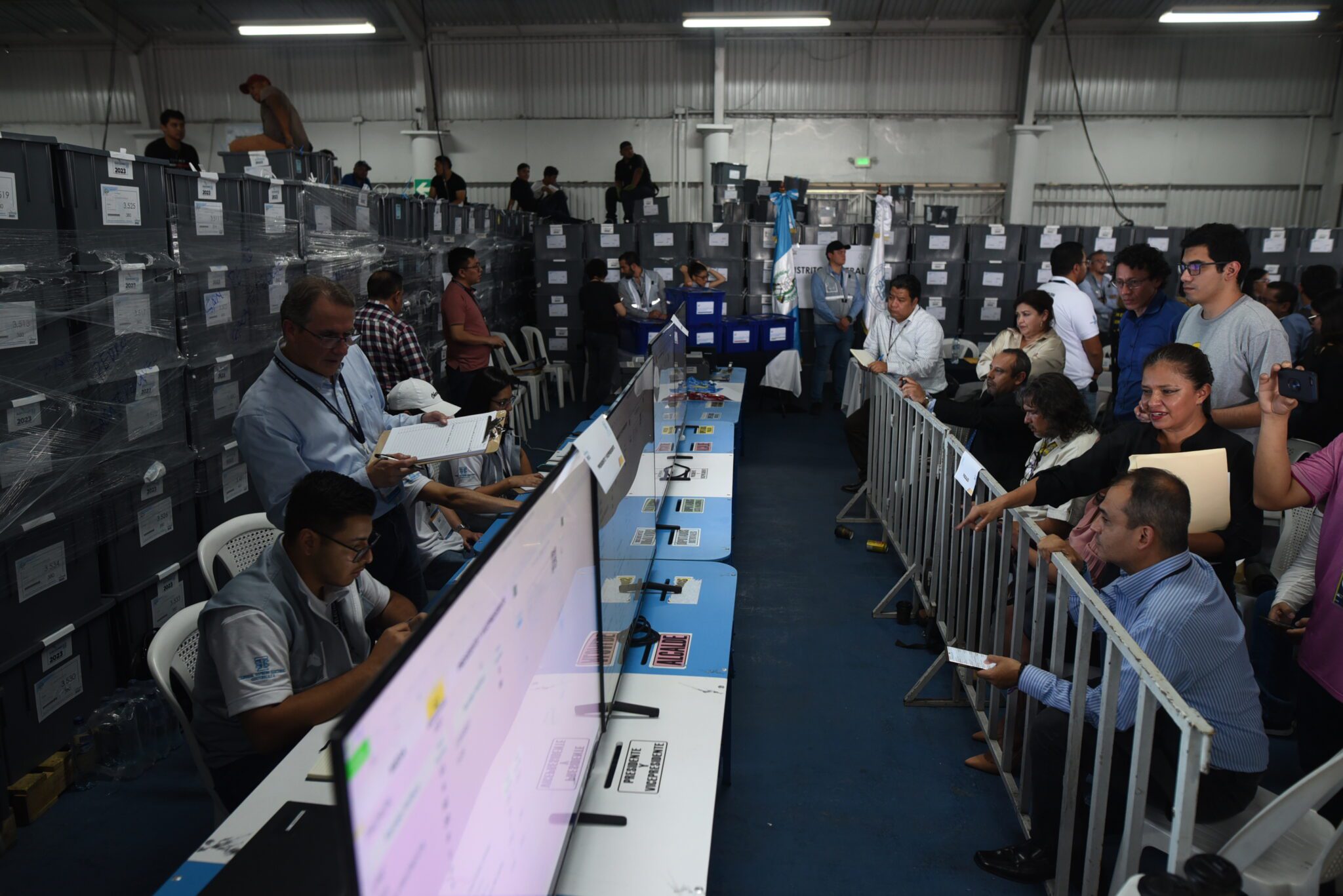 Diez días de incertidumbre electoral en Guatemala debido al sistema de justicia