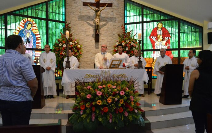 Dictadura se toma residencia de jesuitas y captura a líderes estudiantiles 