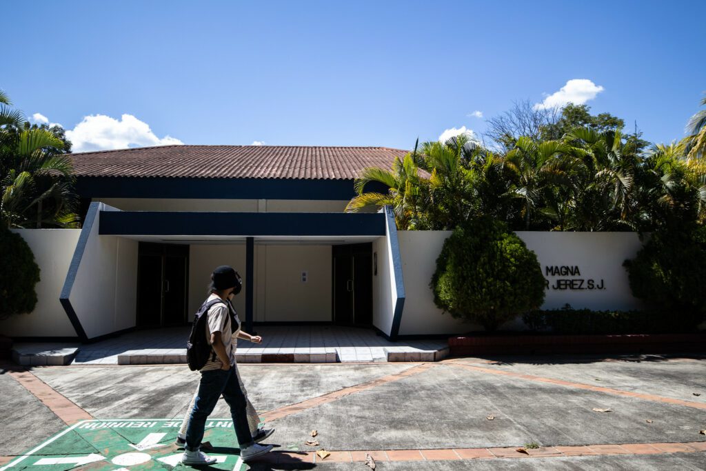 La UCA continúa bajo ataque: le revocan acreditación a su Centro de Mediación