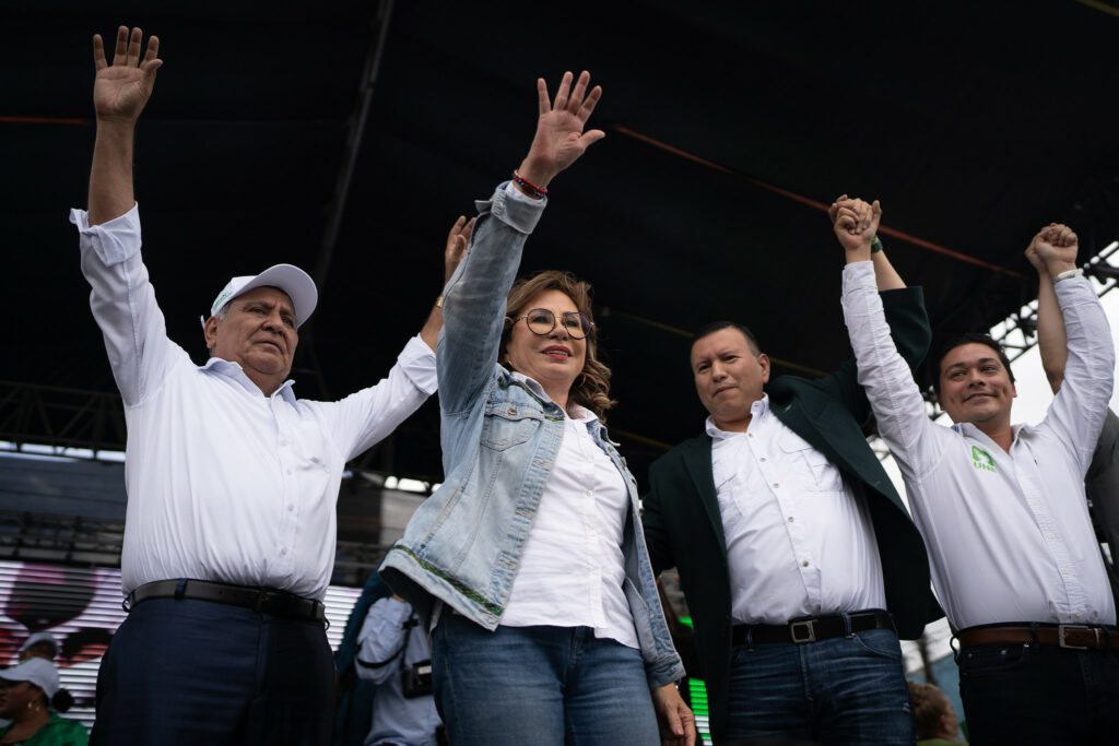 Sandra Torres cierra campaña atacando la credibilidad del sistema electoral de Guatemala