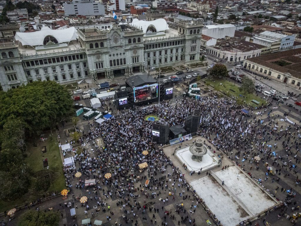 Bernardo Arévalo, el académico que quiere emular la presidencia de su padre en Guatemala