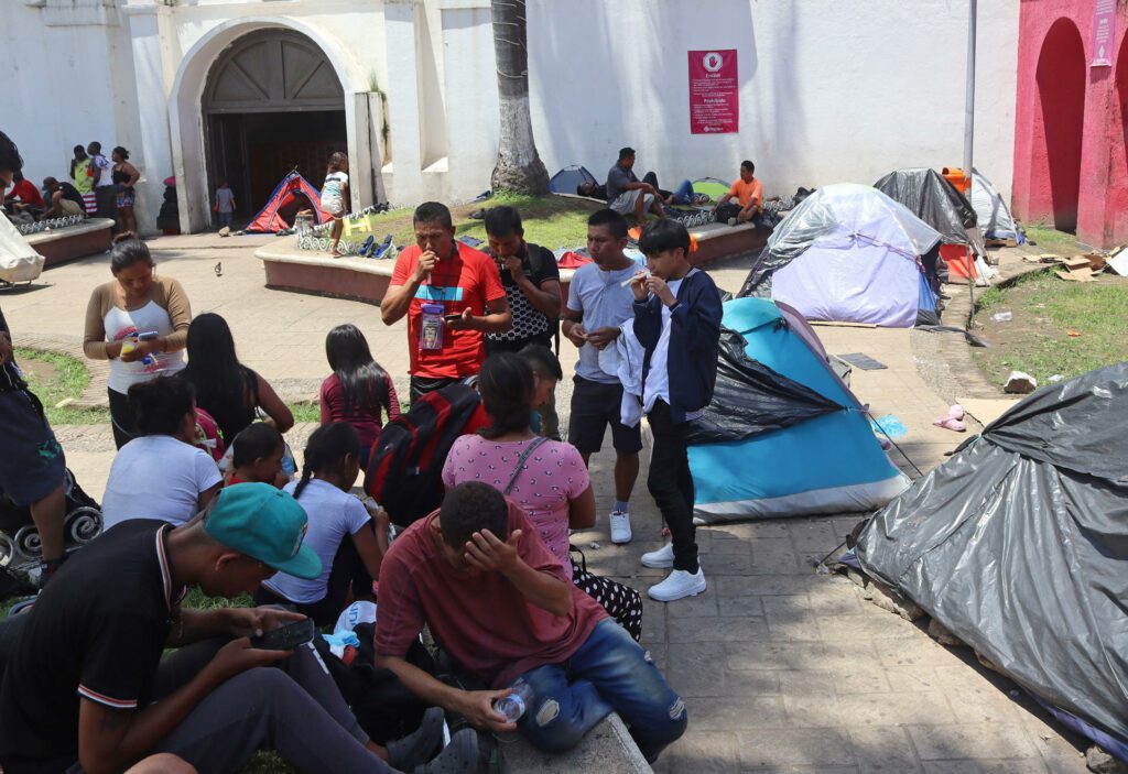 Esperanza y recelo en la frontera sur de México por el nuevo centro acordado con Estados Unidos