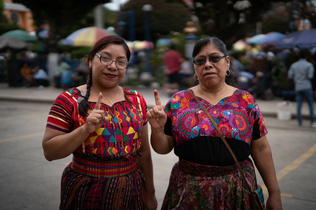 “Elegimos entre el bien y el mal”: la baja participación marca el balotaje en Guatemala