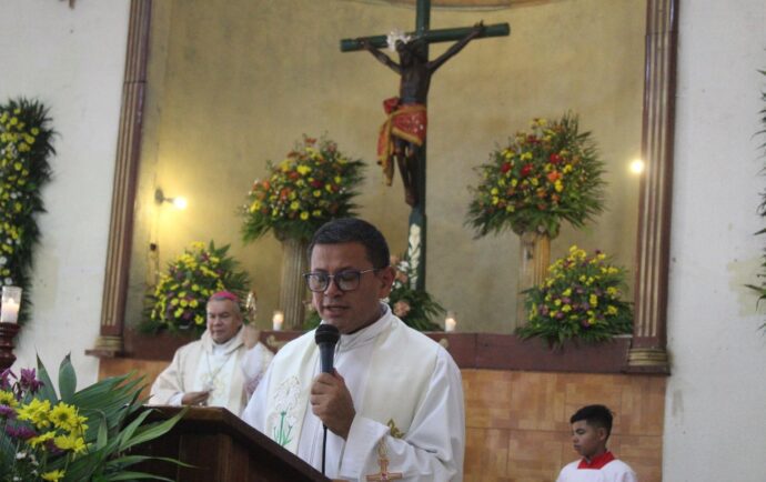 Dictadura destierra a sacerdotes que regresaban de la Jornada Mundial de la Juventud