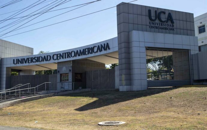Dictadura Ortega-Murillo ordena congelar cuentas bancarias de la Universidad Centroamericana